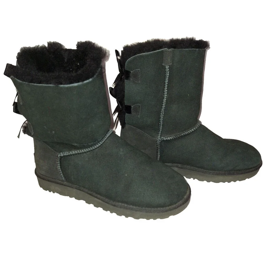 UGG Australia Bailey Bow II Women's Black Sheepskin Boots Size 8